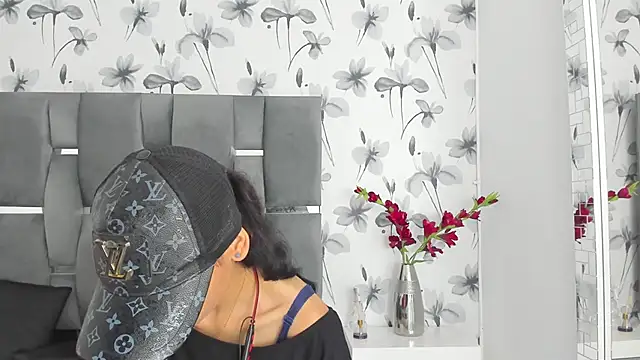 Ehotloveaxxx online show from October 2025 01:10:01 PM