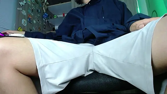 zacwatson  online show from December 2024 08:24:01 AM