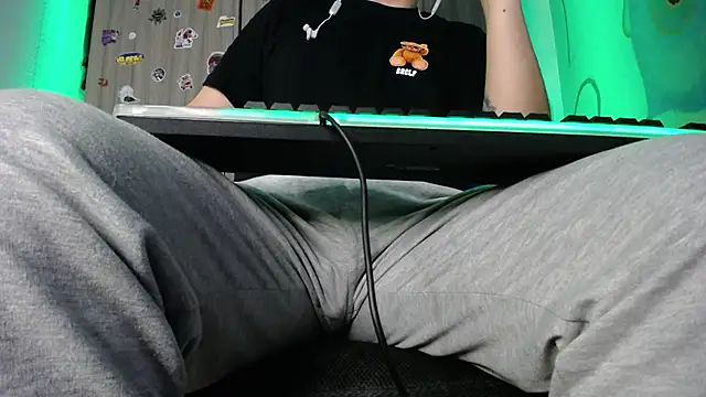 zacwatson  online show from January 2025 02:43:01 PM