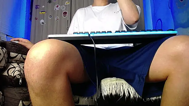 zacwatson  online show from February 2025 10:58:02 AM