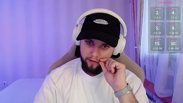 Snapshot of ChillyXO chatting on November 2025 08:48:02 AM ChillyXO online show from November 2025 08:48:02 AM