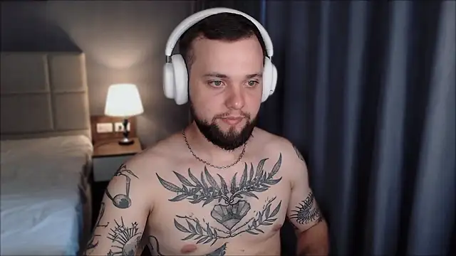 ChillyXO online show from July 2026 12:50:02 AM