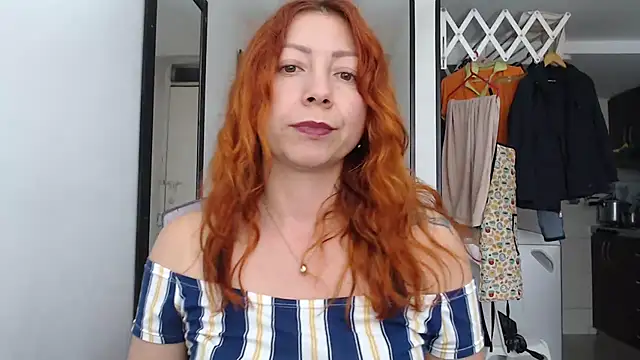 Snapshot of malusexy33 chatting on March 2025 09:35:01 PM malusexy33 online show from March 2025 09:35:01 PM