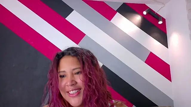 Snapshot of I_am_yours- chatting on November 2025 11:43:02 AM I am yours- online show from November 2025 11:43:02 AM