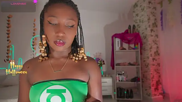 Snapshot of EmmaSanzz_ chatting on October 2025 11:36:01 AM EmmaSanzz online show from October 2025 11:36:01 AM