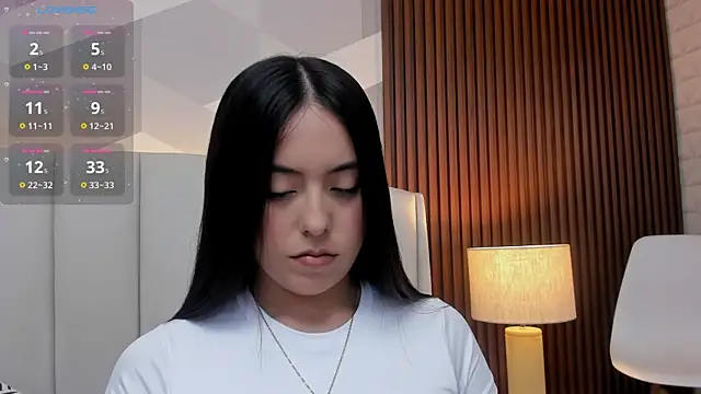 Julietasantos   online show from April 2026 06:30:01 PM