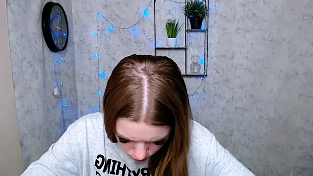 AliceFlirtt  online show from December 2024 02:35:02 PM