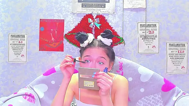 Snapshot of Vanessa_Florence chatting on December 2024 01:13:02 AM Vanessa Florence online show from December 2024 01:13:02 AM