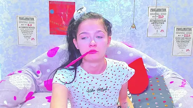 Snapshot of Vanessa_Florence chatting on February 2025 01:33:01 AM Vanessa Florence online show from February 2025 01:33:01 AM