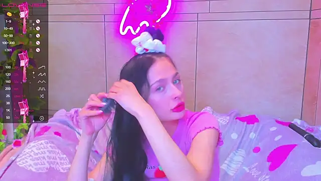 Snapshot of Vanessa_Florence chatting on March 2025 04:39:02 AM Vanessa Florence online show from March 2025 04:39:02 AM