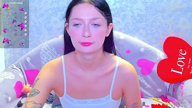 Snapshot of Vanessa_Florence chatting on October 2025 02:11:02 AM Vanessa Florence online show from October 2025 02:11:02 AM