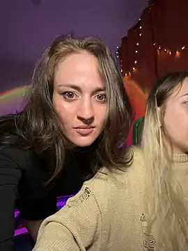 Snapshot of Dooubletroublee chatting on December 2024 10:14:02 PM Dooubletroublee online show from December 2024 10:14:02 PM