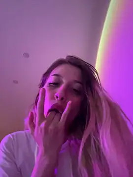 Snapshot of Dooubletroublee chatting on January 2025 12:57:01 AM Dooubletroublee online show from January 2025 12:57:01 AM