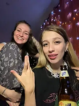 Snapshot of Dooubletroublee chatting on February 2025 01:30:02 AM Dooubletroublee online show from February 2025 01:30:02 AM