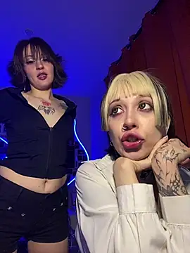 Dooubletroublee online show from February 2026 03:25:01 AM