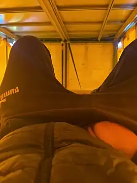 Snapshot of cussy007 chatting on December 2024 11:41:02 AM cussy007 online show from December 2024 11:41:02 AM