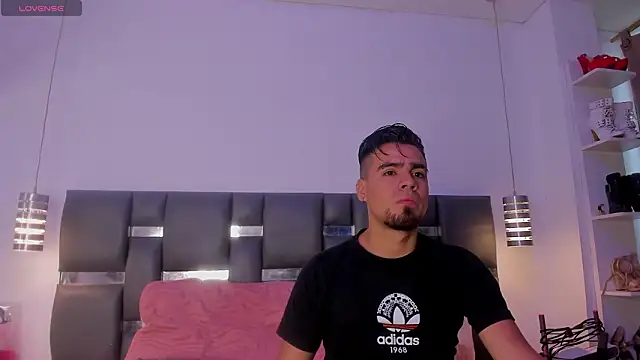 PittAndLunaa online show from February 2026 12:23:02 PM