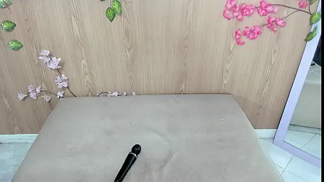 jenelotizz06 online show from May 2026 03:04:02 AM