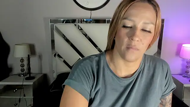 AnyyJones online show from February 2025 06:49:02 PM