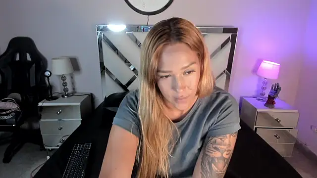 AnyyJones online show from February 2025 07:48:02 PM