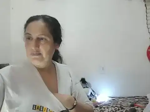 Snapshot of ximenajimenez chatting on February 2025 04:48:02 AM ximenajimenez online show from February 2025 04:48:02 AM