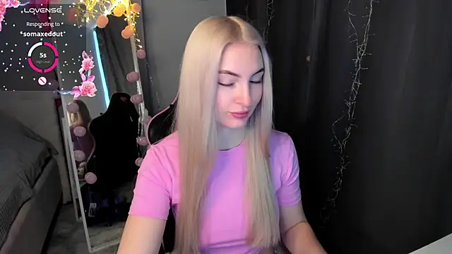 Kimmy powell online show from April 2026 02:36:02 AM