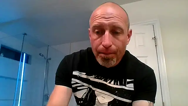 Snapshot of El_Gizmo chatting on May 2026 05:34:01 AM El Gizmo online show from May 2026 05:34:01 AM
