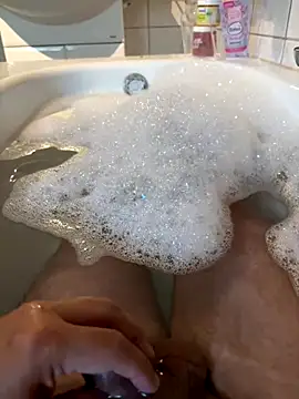 Wessi2005 online show from September 2025 03:45:01 PM