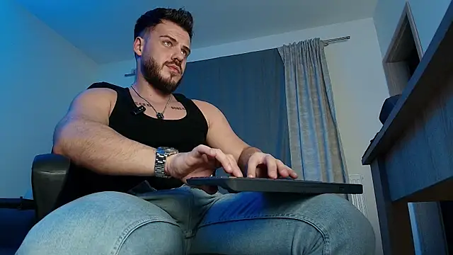 juliusmasters online show from December 2024 11:06:02 PM