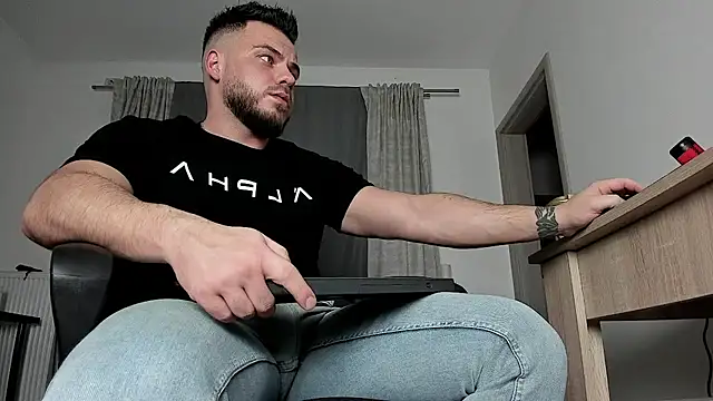 juliusmasters online show from January 2025 01:32:01 AM