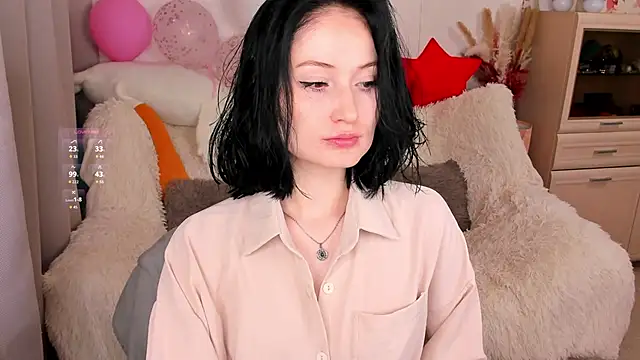 LisaMooore online show from April 2026 06:53:02 PM