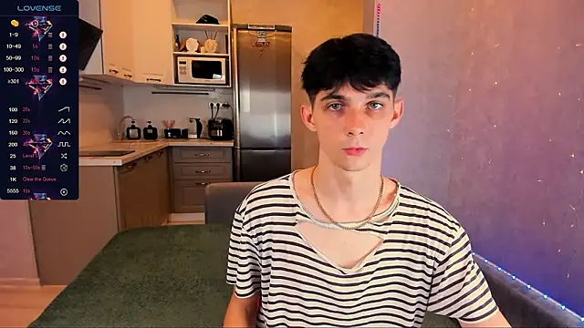 Snapshot of Aaron_Boom chatting on September 2025 12:23:02 AM Aaron Boom online show from September 2025 12:23:02 AM