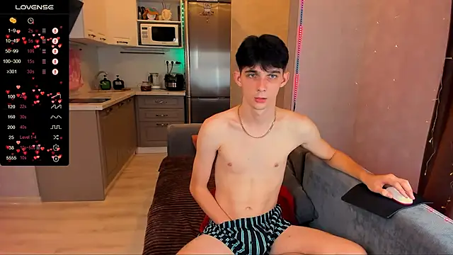 Snapshot of Aaron_Boom chatting on September 2025 06:12:02 PM Aaron Boom online show from September 2025 06:12:02 PM