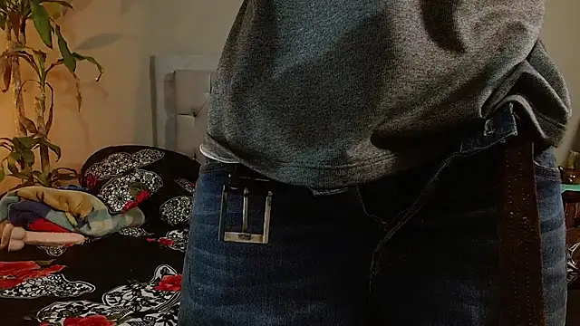 Snapshot of Mr_WhiteCock chatting on December 2024 01:57:02 AM Mr WhiteCock online show from December 2024 01:57:02 AM