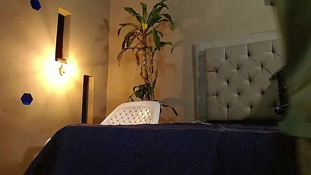 Snapshot of Mr_WhiteCock chatting on January 2025 10:20:02 PM Mr WhiteCock online show from January 2025 10:20:02 PM