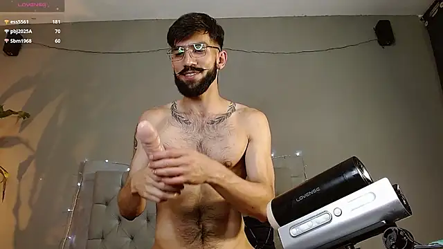 Snapshot of Mr_WhiteCock chatting on January 2025 03:26:02 AM Mr WhiteCock online show from January 2025 03:26:02 AM