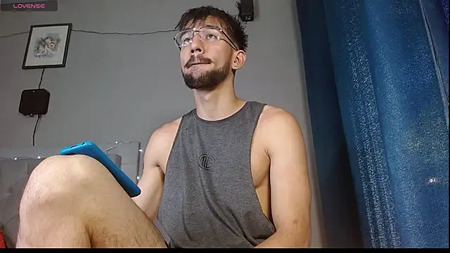 Snapshot of Mr_WhiteCock chatting on March 2025 03:17:02 PM Mr WhiteCock online show from March 2025 03:17:02 PM