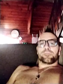 Snapshot of tomee83 chatting on October 2025 05:07:01 AM tomee83 online show from October 2025 05:07:01 AM