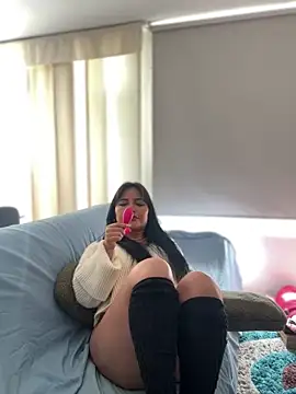 Snapshot of sukhakunis1 chatting on December 2024 04:52:02 PM sukhakunis1 online show from December 2024 04:52:02 PM