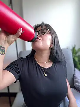 Snapshot of sukhakunis1 chatting on February 2025 04:53:01 PM sukhakunis1 online show from February 2025 04:53:01 PM