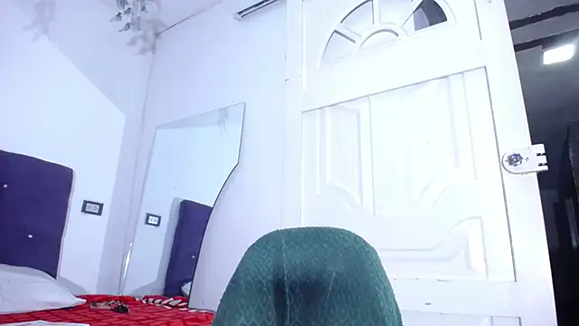 Squirter pussybomb online show from March 2026 09:17:02 AM