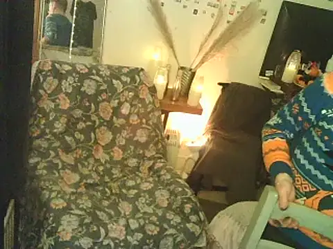 Snapshot of DaddyQuimHot chatting on December 2024 12:24:01 AM DaddyQuimHot online show from December 2024 12:24:01 AM