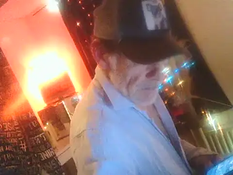 Snapshot of DaddyQuimHot chatting on March 2025 02:27:01 AM DaddyQuimHot online show from March 2025 02:27:01 AM