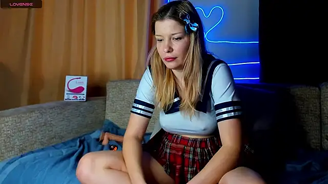 Snapshot of Leila_purr18 chatting on March 2025 09:51:02 AM Leila purr18 online show from March 2025 09:51:02 AM