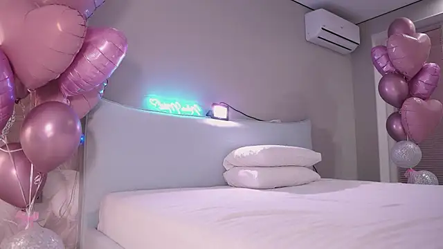 NinaMint online show from December 2025 06:23:01 PM