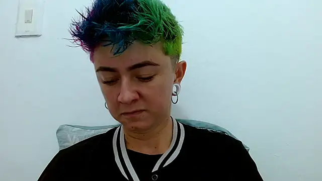 Snapshot of tomboyblue chatting on November 2025 10:23:02 PM tomboyblue online show from November 2025 10:23:02 PM