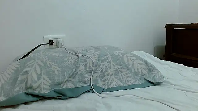 Snapshot of tomboyblue chatting on November 2025 03:22:01 PM tomboyblue online show from November 2025 03:22:01 PM