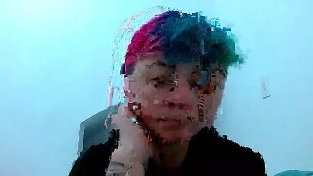 Snapshot of tomboyblue chatting on November 2025 02:39:02 PM tomboyblue online show from November 2025 02:39:02 PM