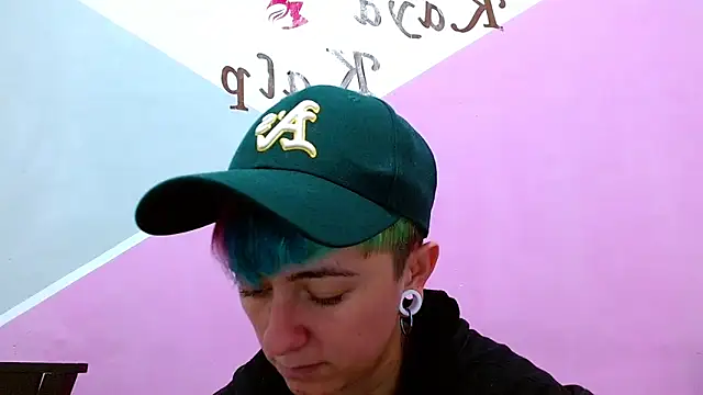 Snapshot of tomboyblue chatting on November 2025 10:29:02 PM tomboyblue online show from November 2025 10:29:02 PM