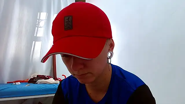 Snapshot of tomboyblue chatting on November 2025 01:23:01 PM tomboyblue online show from November 2025 01:23:01 PM